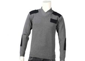 Oversized Patterned Jumpers Men’s V Neck Sweater In Military Style With Shoulder Patch
