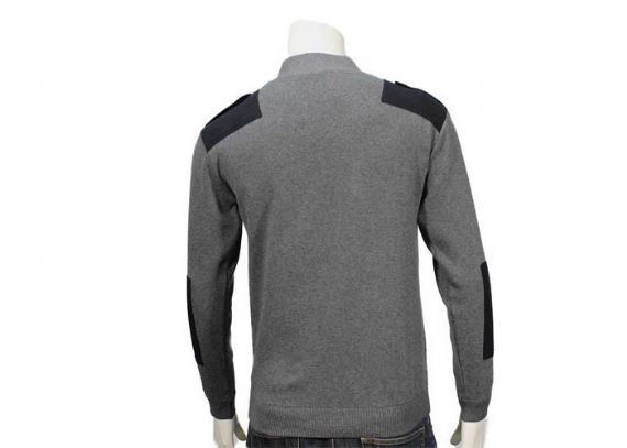 Suéter de cuello en V de gran tamaño con estampado de jerséis para hombre en estilo militar con parche en el hombro