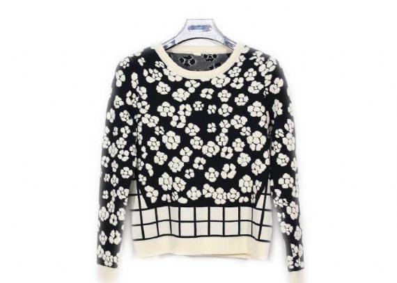 Suéter con estampado de flores jacquard con cuello redondo y cuello redondo de primavera para mujer