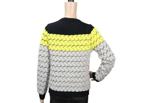 Suéter de punto amarillo negro jacquard de cuello redondo de manga larga para mujer de tres colores