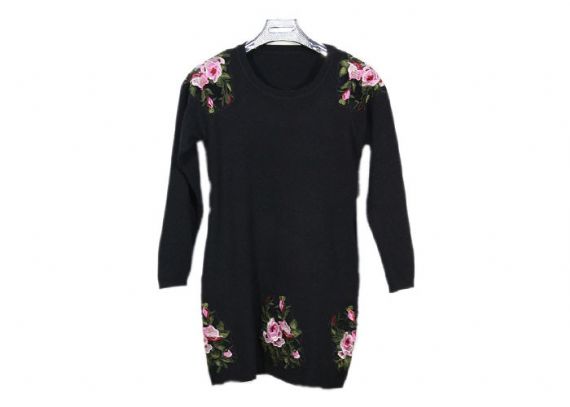 Suéter de punto para mujer de manga larga con cuello redondo clásico bordado en color negro