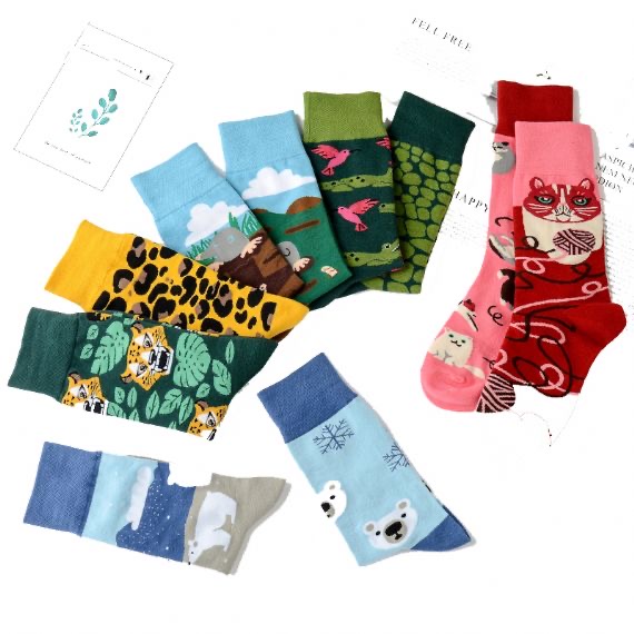 Distribuidora de calcetines desiguales