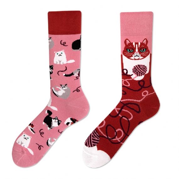Distribuidora de calcetines desiguales