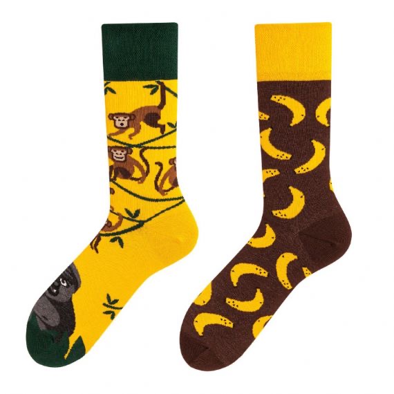 Distribuidora de calcetines desiguales