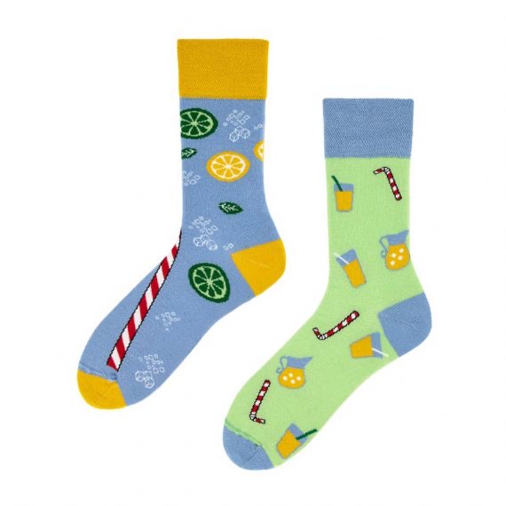 Distribuidora de calcetines desiguales